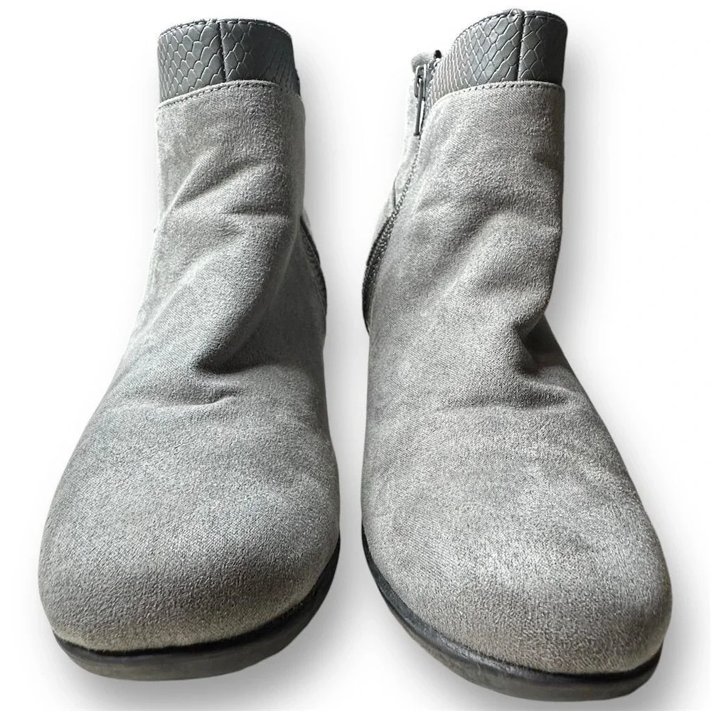 Croft & Barrow  with Ortholite Ecco Women's Gray Ankle Faux Suede Booties Sz 6 M